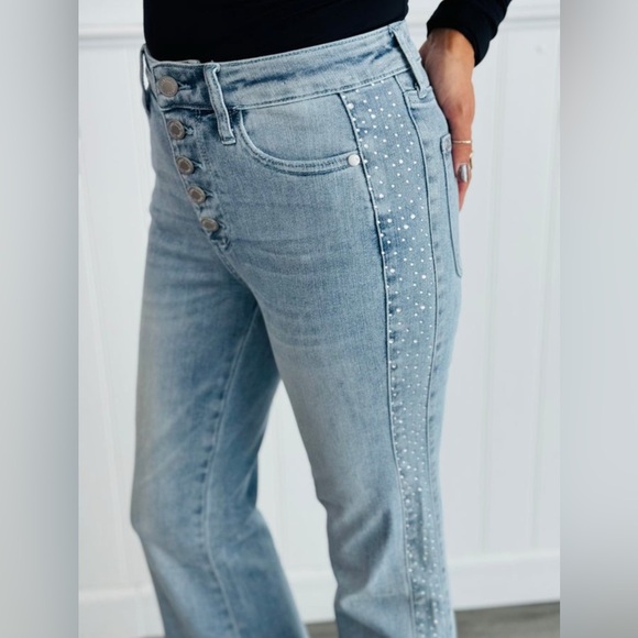 NWT’s Judy Blue Light Rhinestone Jeans - Picture 2 of 5